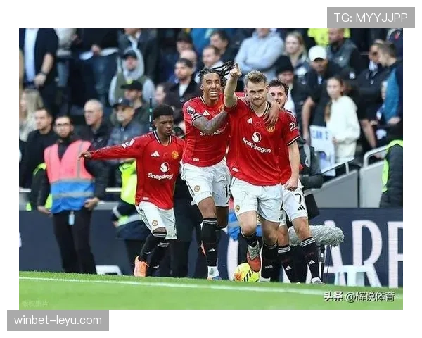 德里赫特展现强悍对抗能力，助力球队防线持续稳固